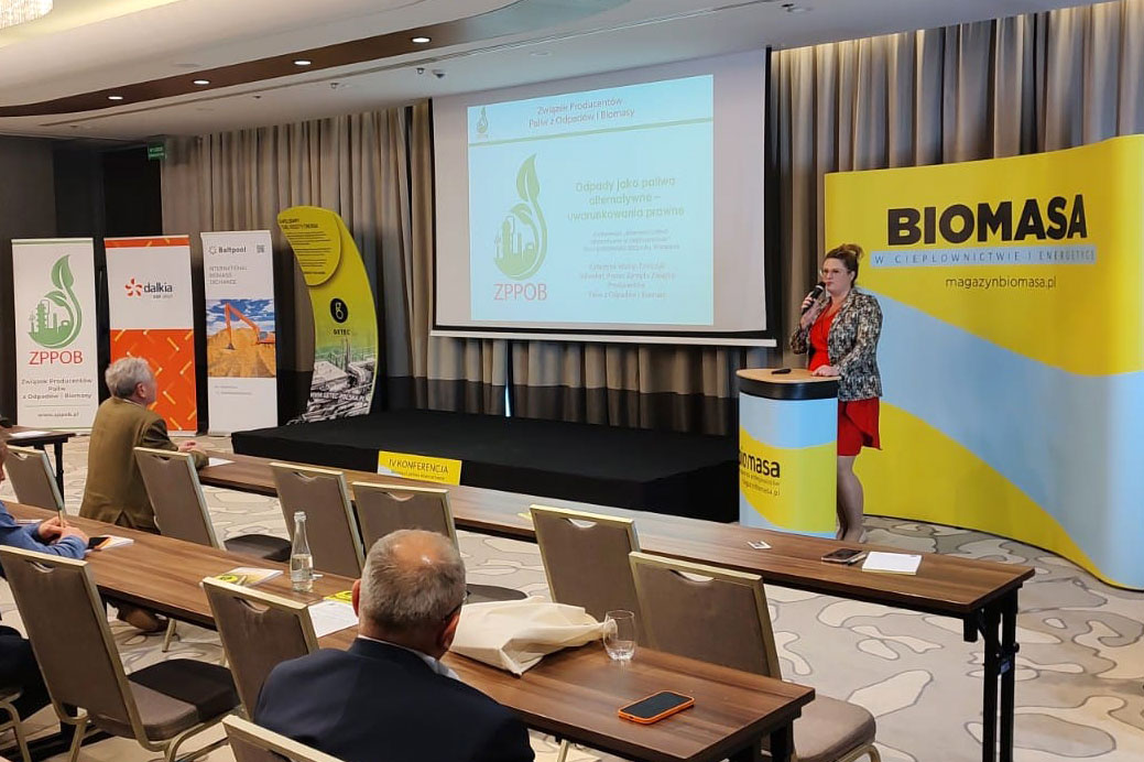 Pani Prezes Katarzyna Wolny – Tomczyk wystąpiła jako ZPPOB podczas konferencji „Biomasa i paliwa alternatywne w ciepłownictwie”